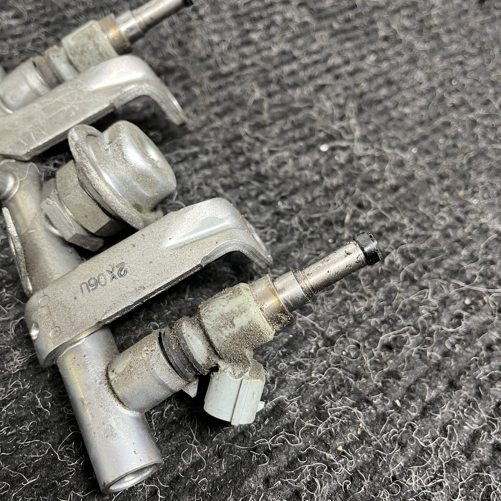 ☑️ Scion FRS Subaru BRZ 86 FA20 Engine Injector Fuel Rails PAIR L&R OEM