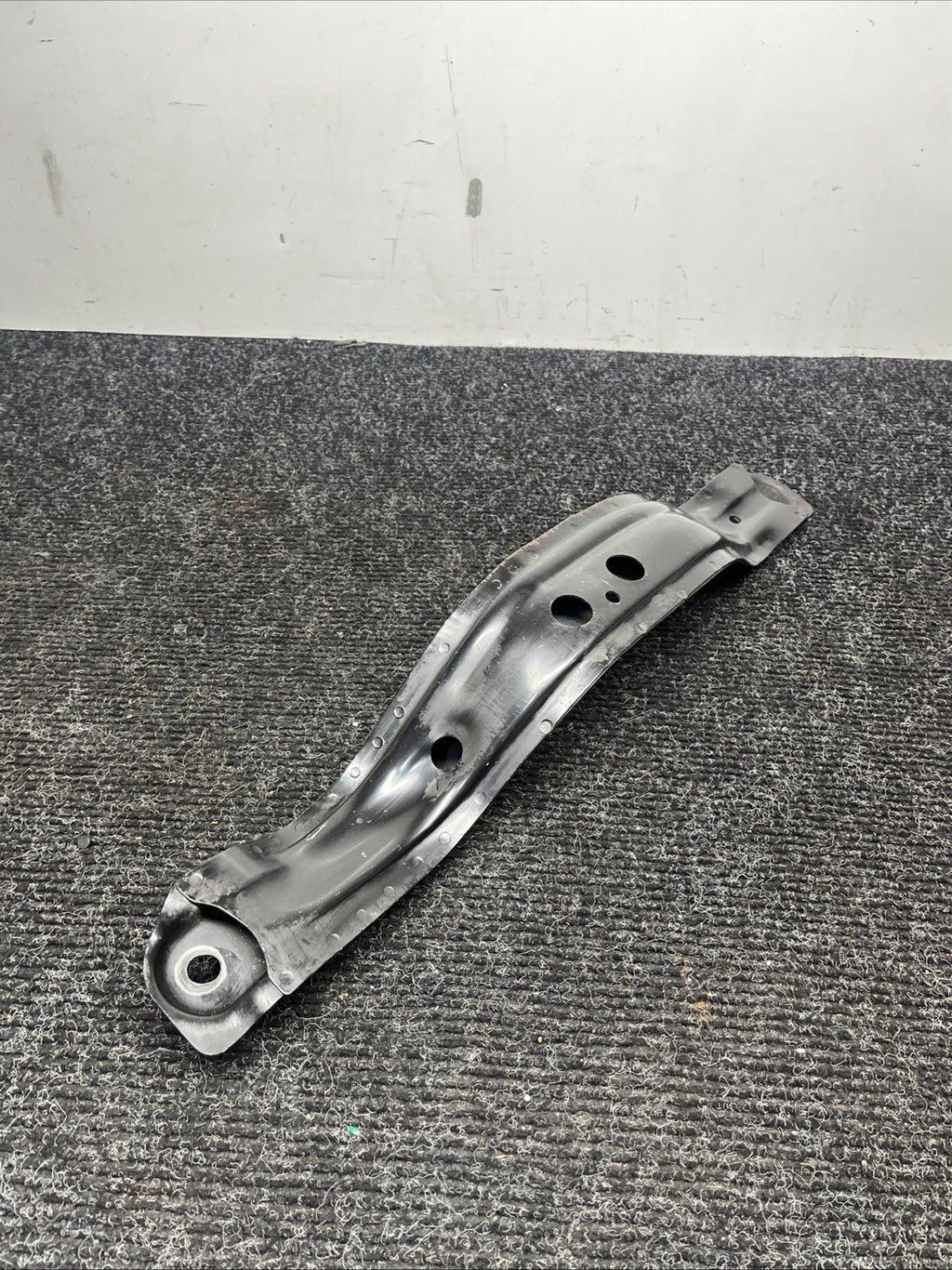 ☑️ 2004-2021 Subaru WRX STI 6SPD Transmission Carrier Mount Brace 41011FE011
