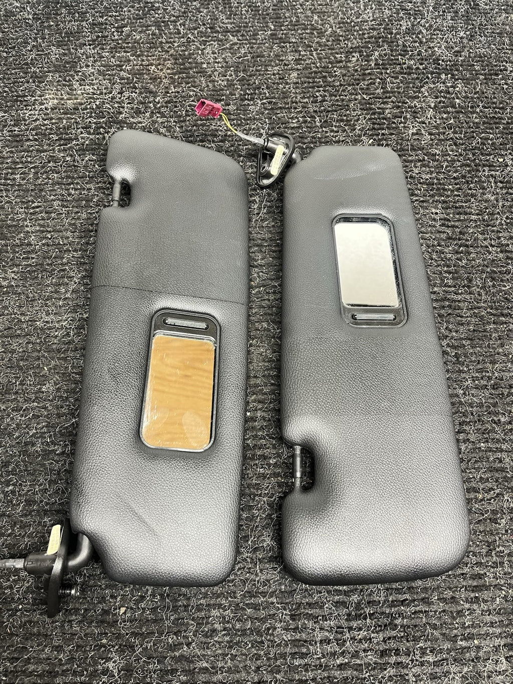 ☑️ 07-13 OEM BMW E88 E93 128 328 335 M3 Convertible Driver Passenger Visor SET