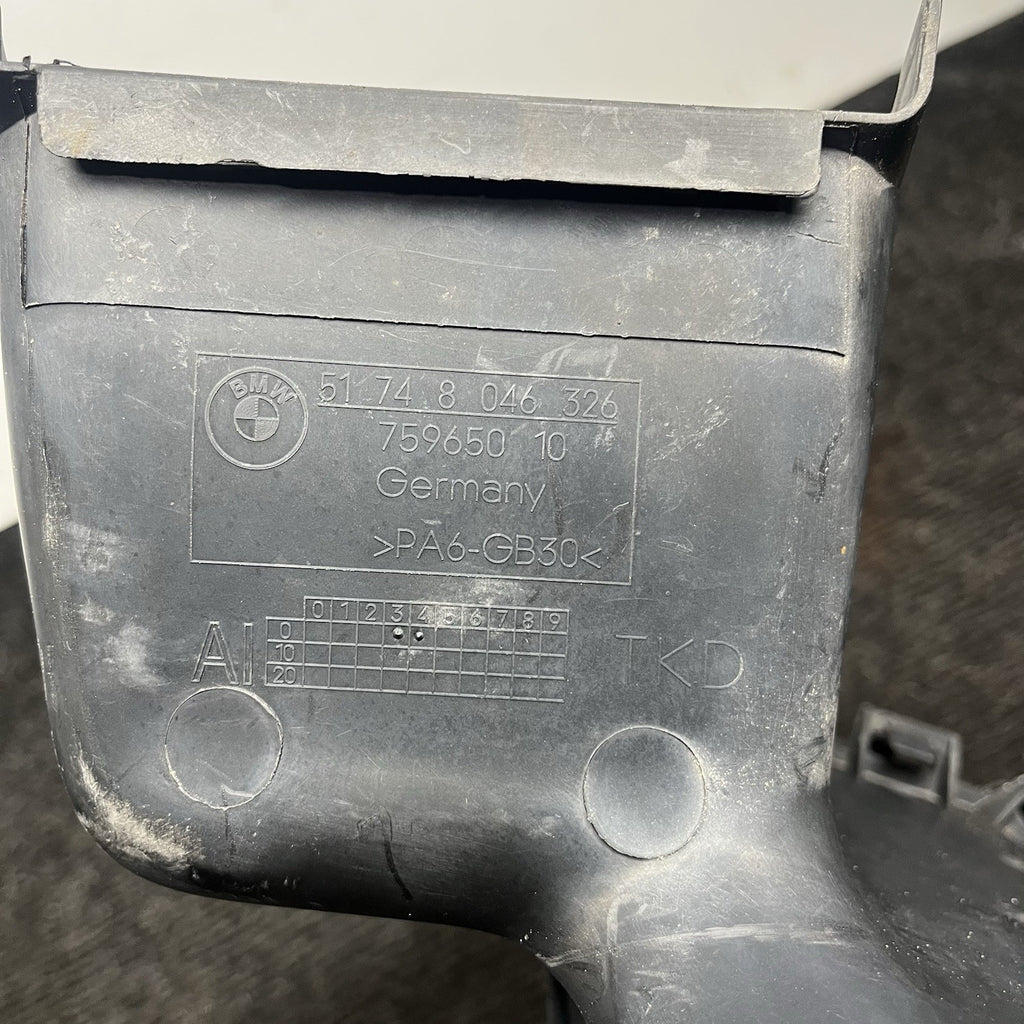 ☑️ 08-13 OEM BMW E82 E88 135i Front Right Passenger Side Oil Cooler Air Duct