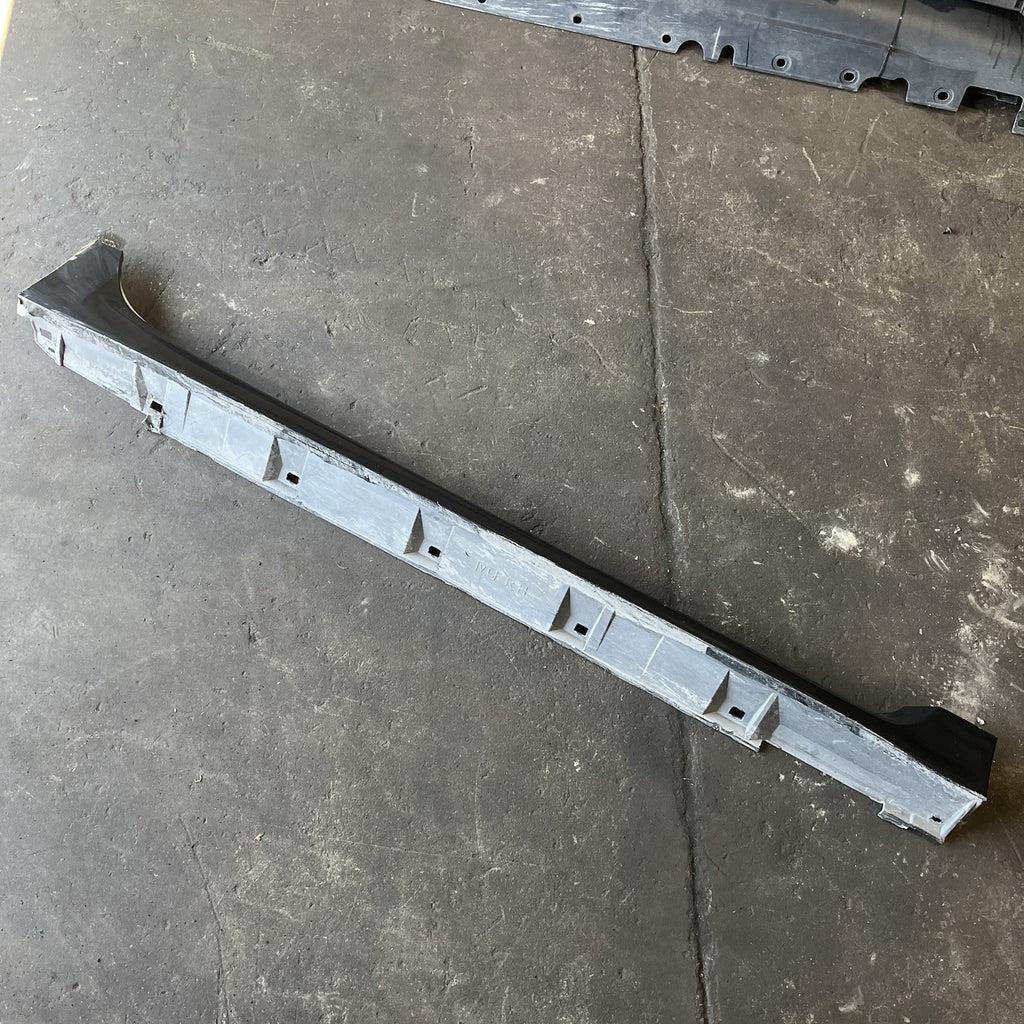 ☑️ 2008-2014 Subaru Impreza WRX OEM Factory RH Passenger Right Side Skirt