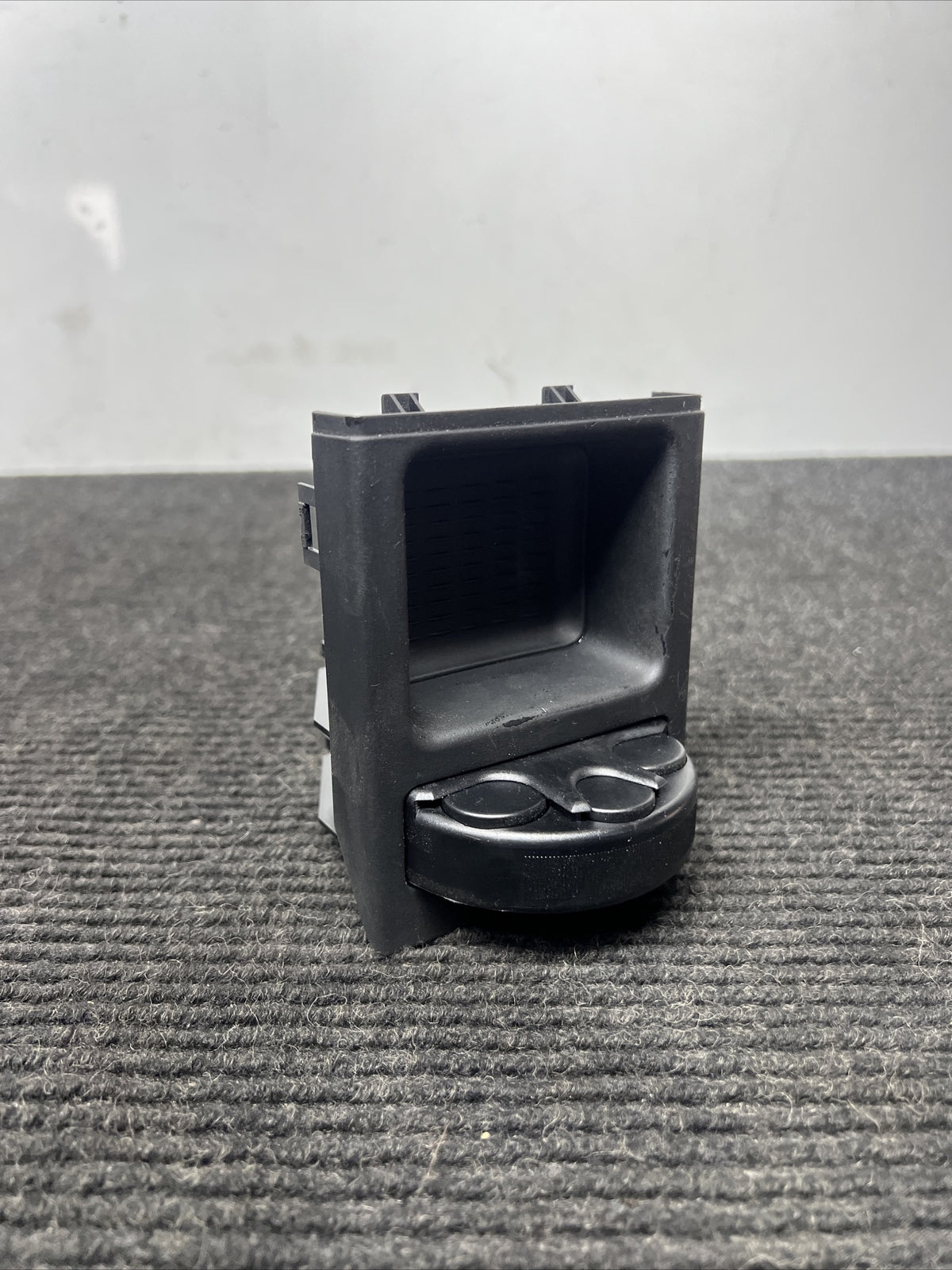 ☑️ BMW E46 NEW GENUINE CENTER CONSOLE STORAGE TRAY BLACK COIN BOX 8248505 99-05