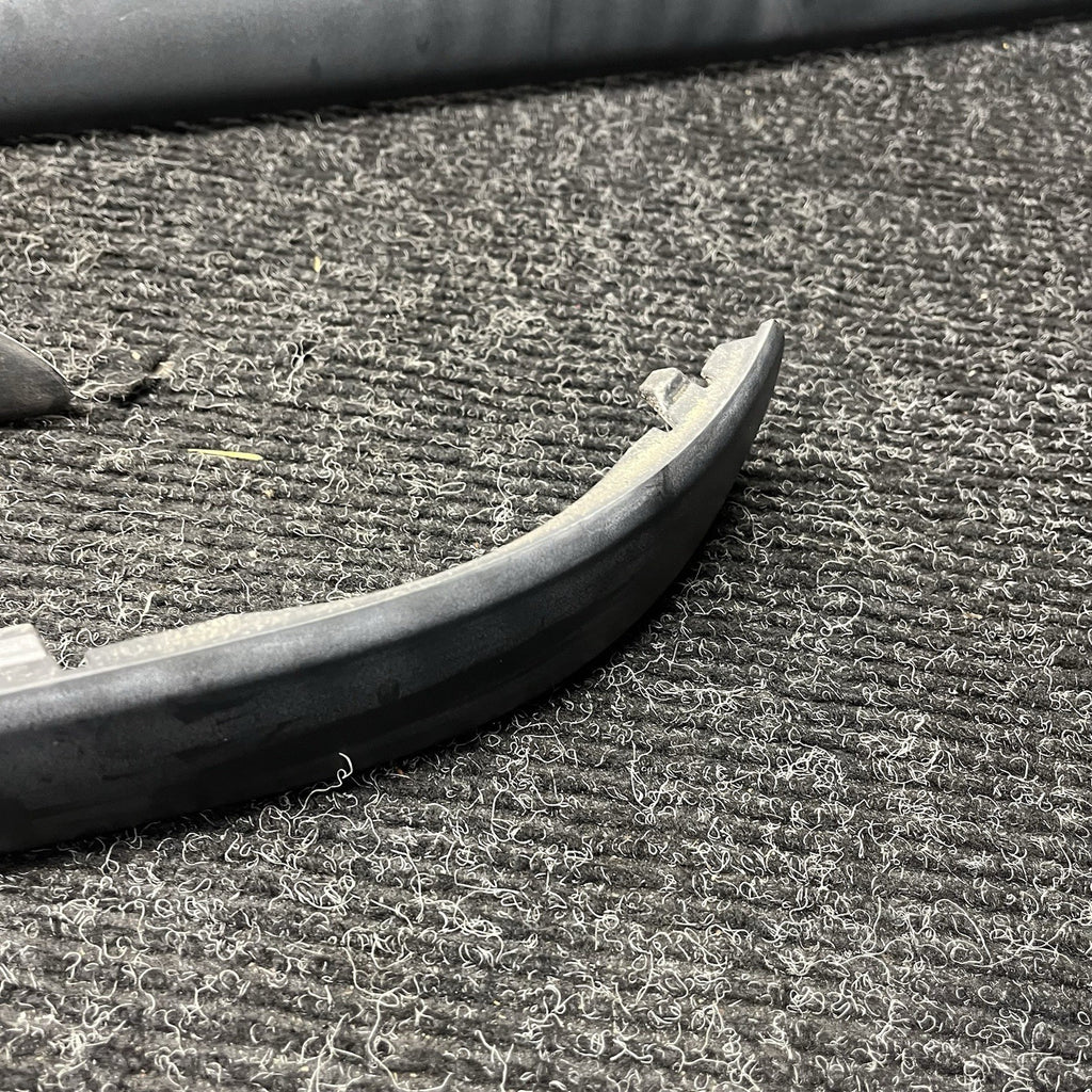 ☑️ 2002 BMW 325I E46 SEDAN REAR BUMPER TRIM MOLDING LEFT RIGHT CENTER 7030603