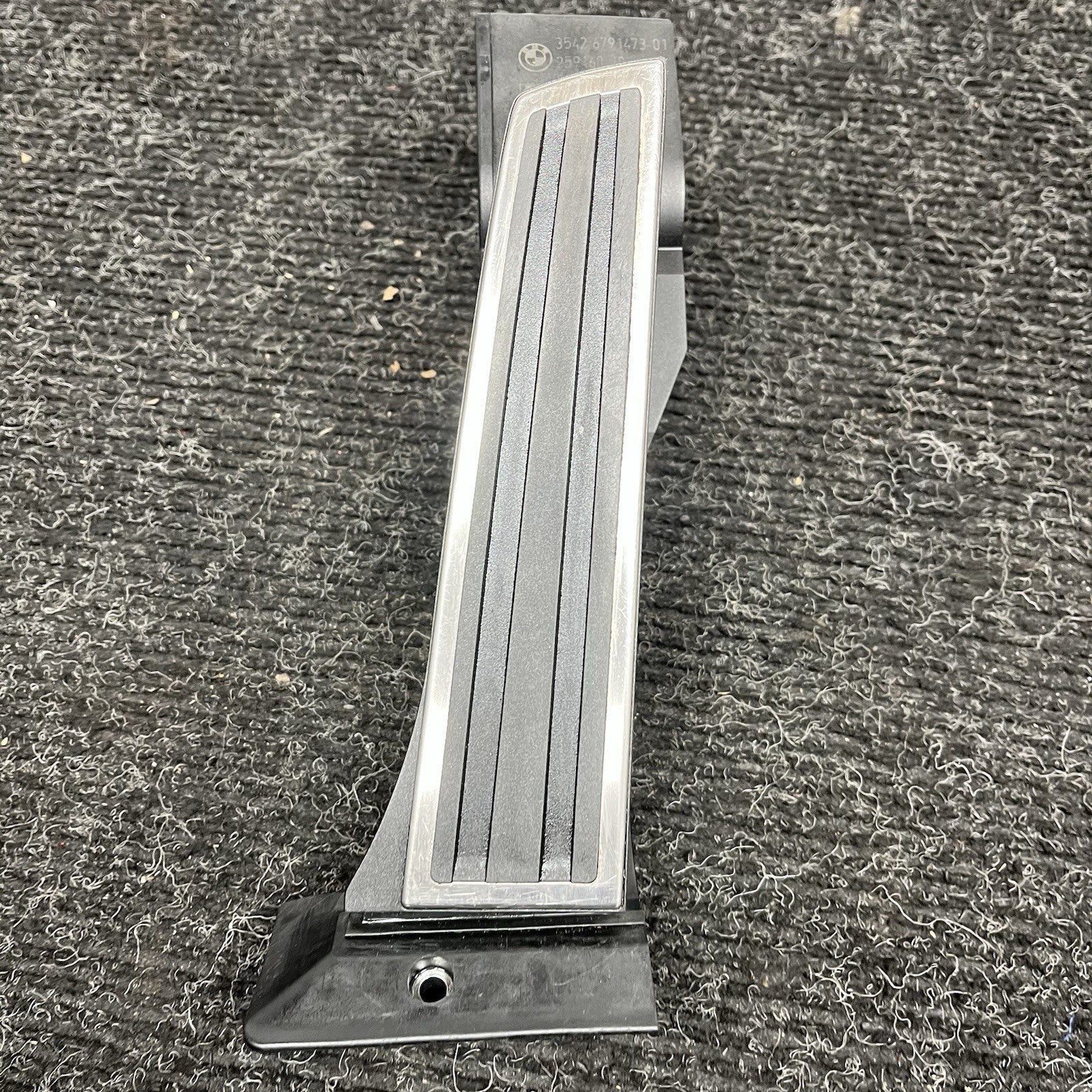 ☑️ OEM BMW E82 E88 E90 E92 E93 335is Accelerator Pedal Module Gas Pedal DCT