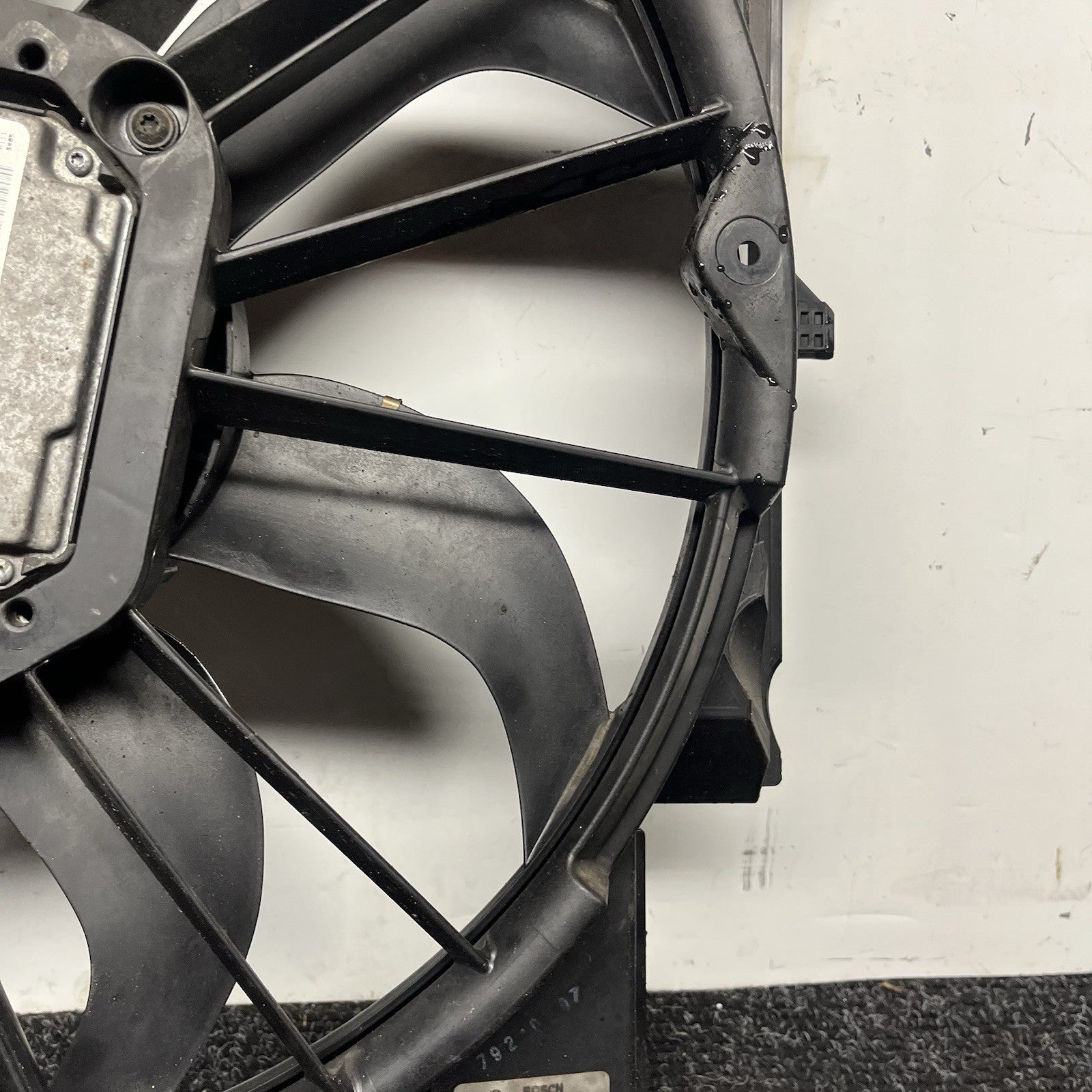 ☑️ 07-13 OEM BMW E88 E90 E92 N54 N55 Engine Radiator Cooling Auxiliary Fan 600W