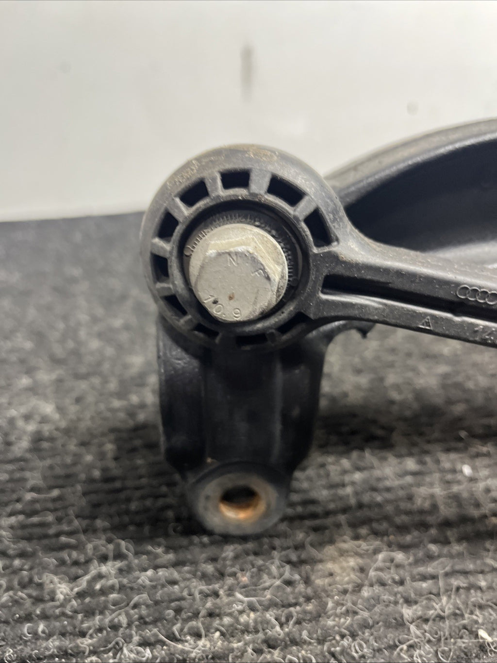 ☑️ 12-18 OEM Audi A6 A7 S6 S7 Front Left Driver Side Strut Fork Mount