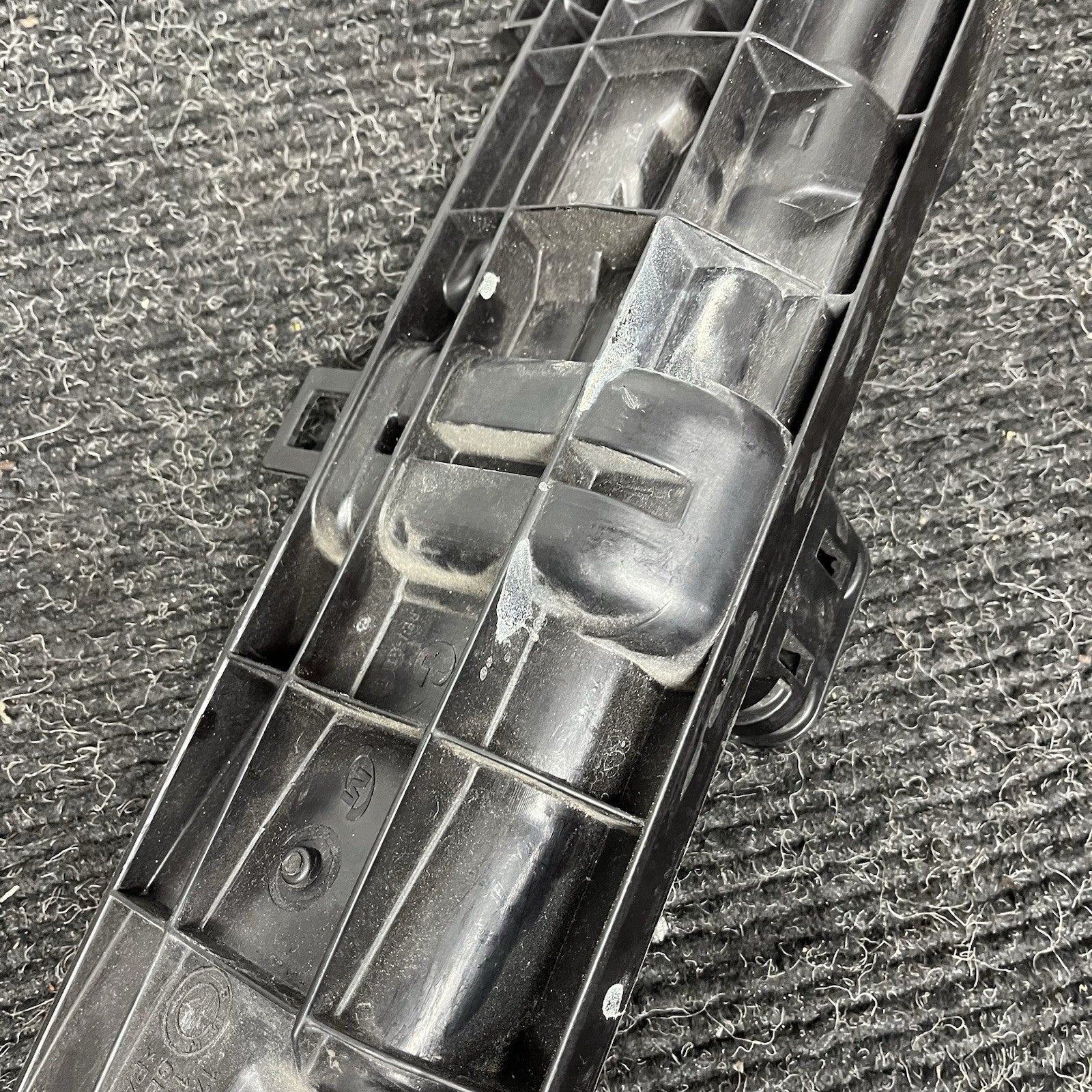 ☑️ BMW E90 Radiator Mount Carrier Left 7524912 OEM 06-11 325 328 330 335 M3