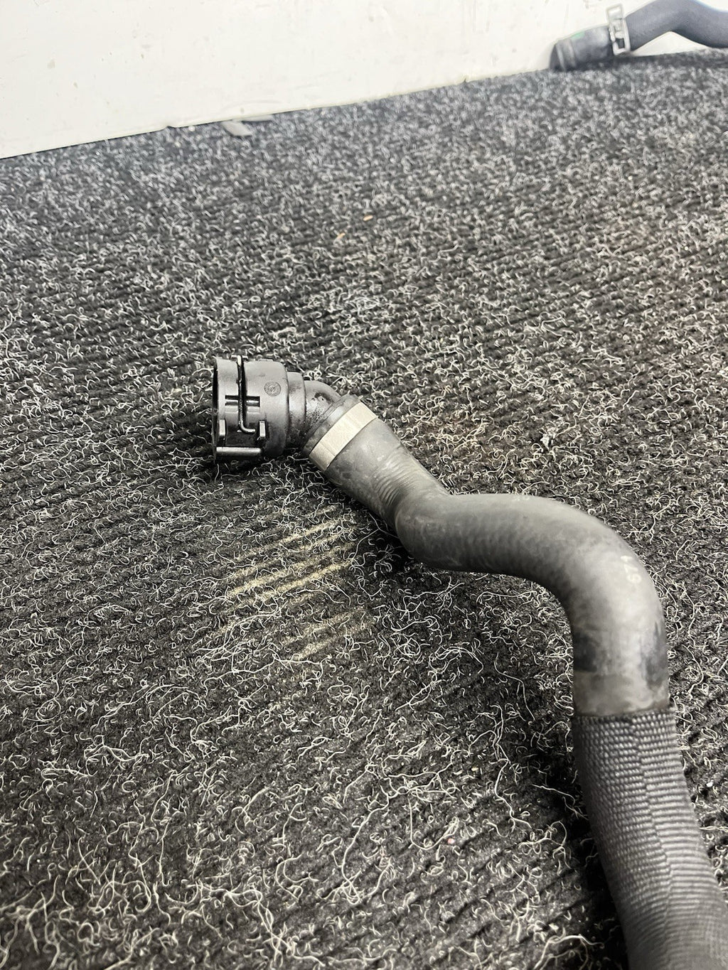 ☑️ 07-15 BMW E90 E92 E84 135i 335i X1 Lower Radiator Thermostat Coolant Hose OEM