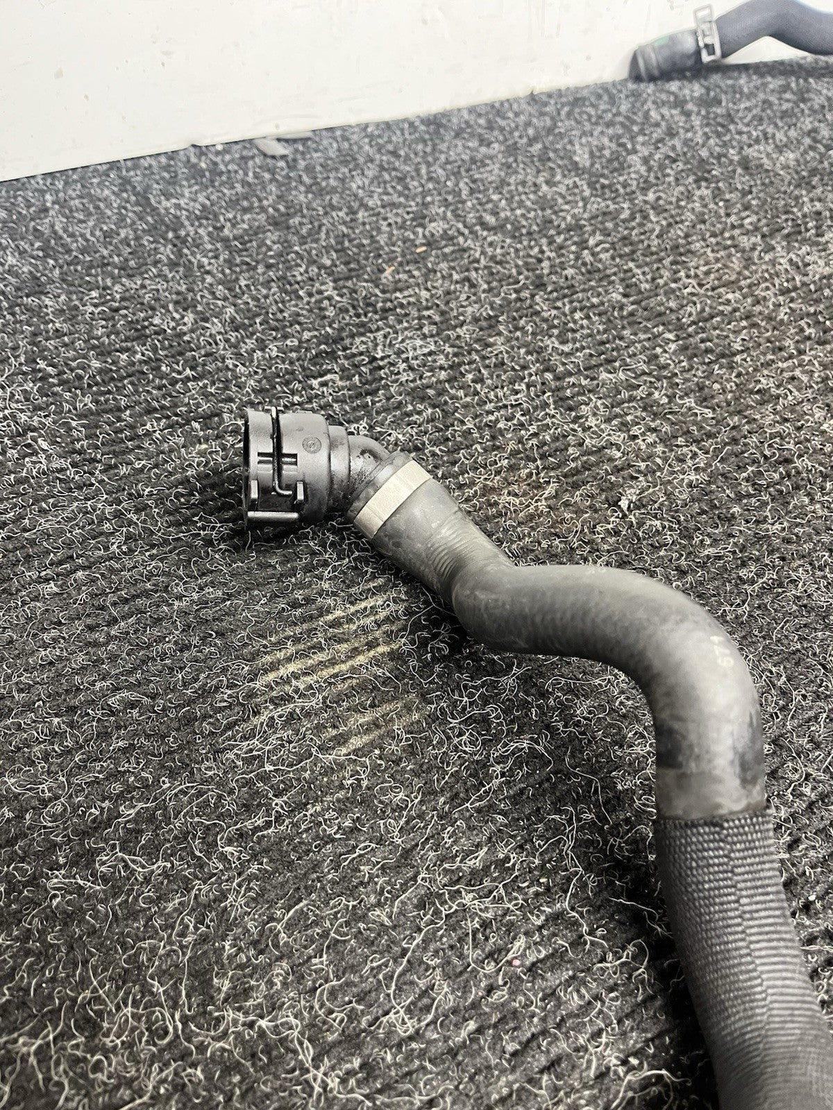 ☑️ 07-15 BMW E90 E92 E84 135i 335i X1 Lower Radiator Thermostat Coolant Hose OEM