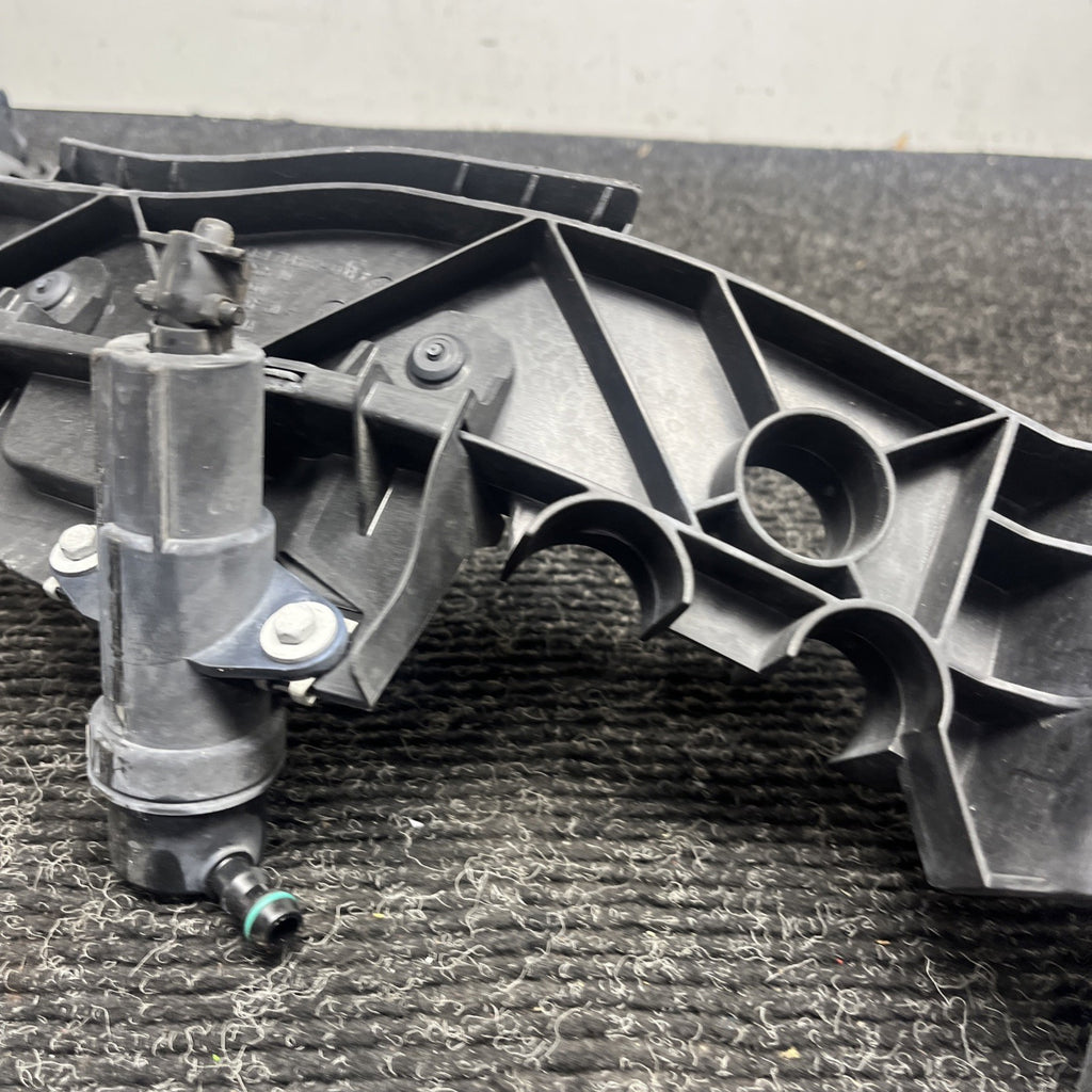 ☑️ 08-13 BMW E82 E88 135 Right Passenger Headlight Arm Bracket Mount