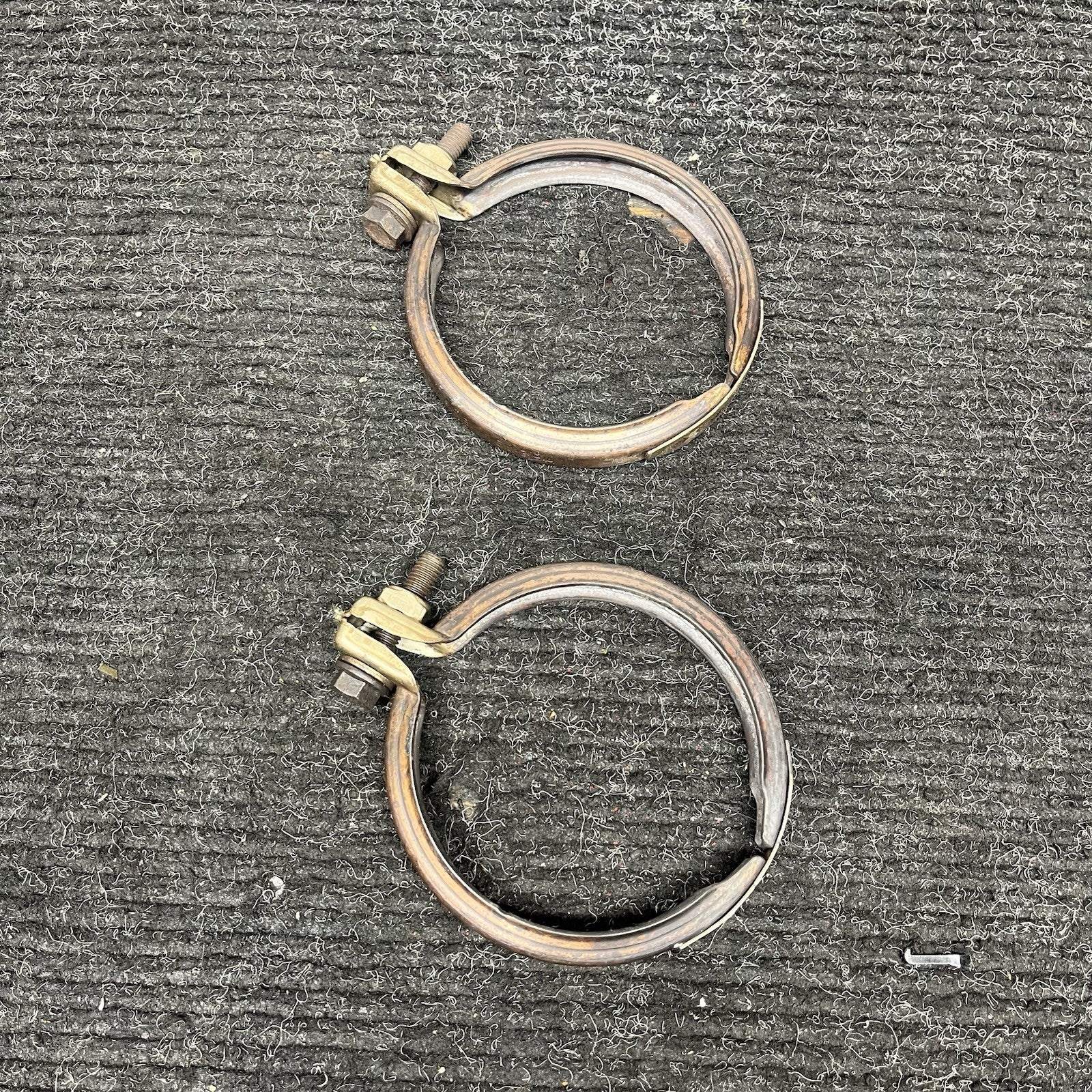 ☑️ 07-13 BMW 335xi 335i Turbo N54 N55 E90 E92 Turbo Exhaust Screw Clamp Pair OEM