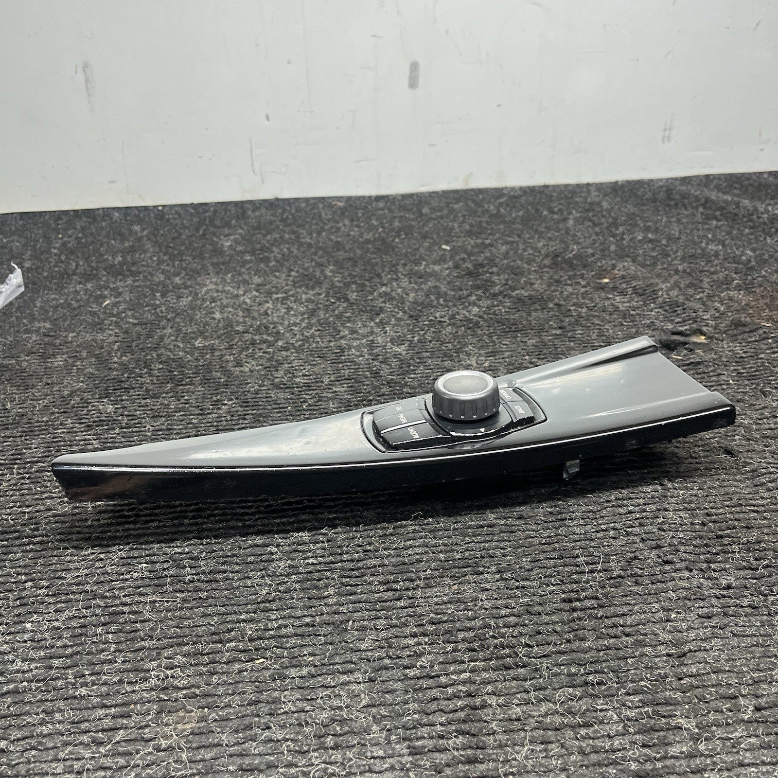 ☑️ 2012-2018 BMW F30 328i 335i Center Console iDrive Control Switch Trim OEM