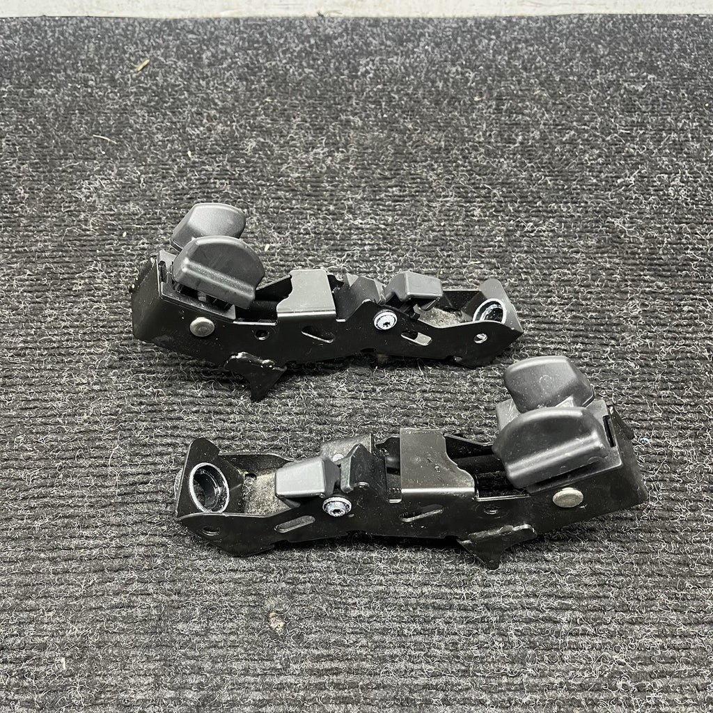 ☑️ 07-13 BMW E93 328i 335i M3 Right Side Convertible Hardtop Bracket Latch OEM