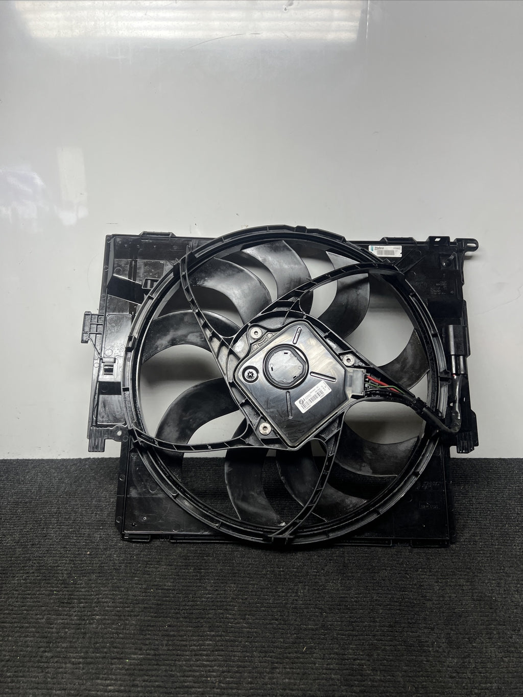 ☑️ 2013-2016 BMW 328i F30 Radiator Electric Fan Motor Blade Shroud