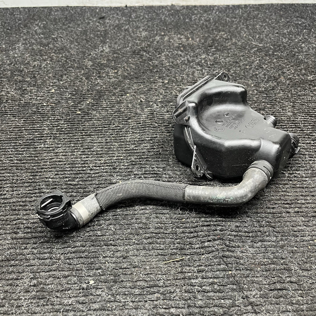 ☑️ F01 F06 F10 F12 N63 Engine Intercooler Coolant Reservoir Expansion Tank OEM