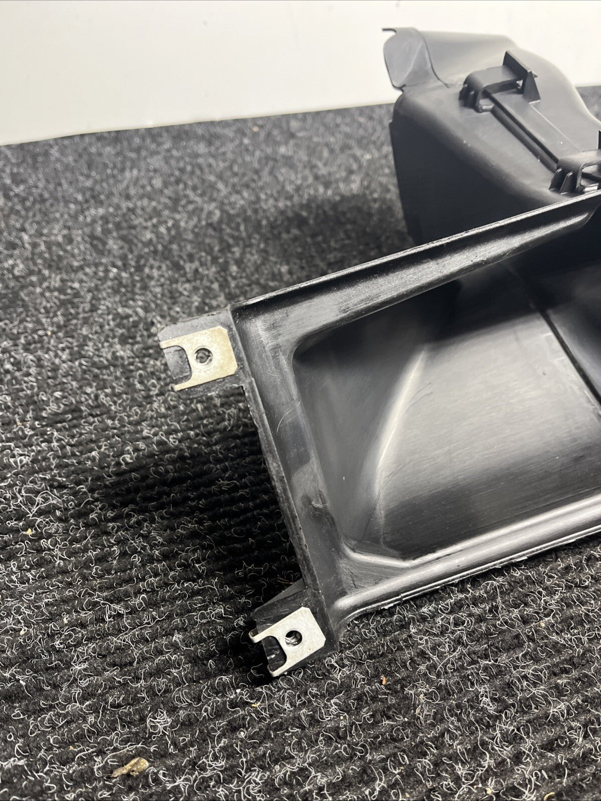 ☑️ 07-13 BMW E92 E93 335i 335xi Coupe Convertible Air Duct Front Right 8045348
