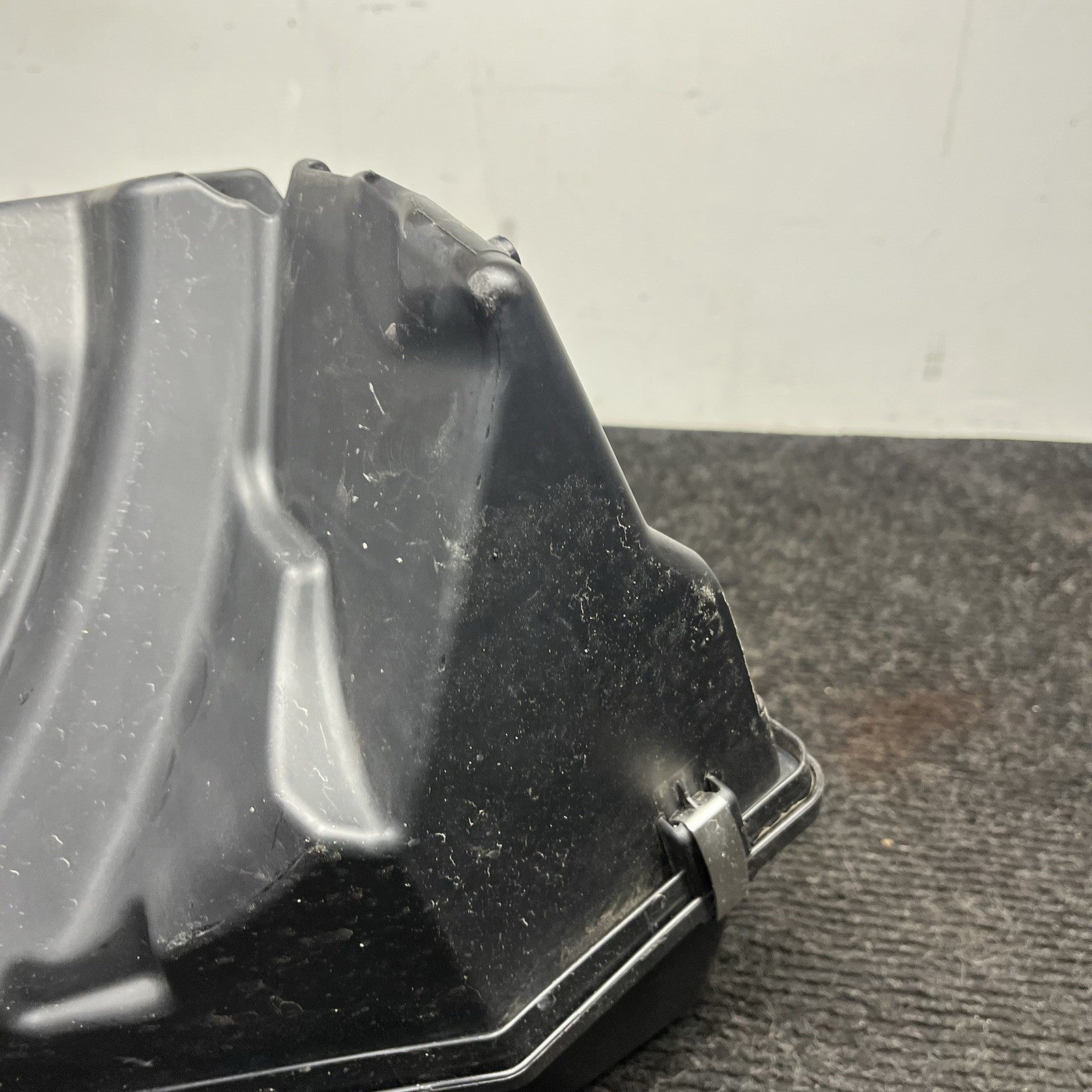 ☑️ 2017-2021 OEM BMW 230 330 430 Air Box Filter Cleaner Intake Muffler