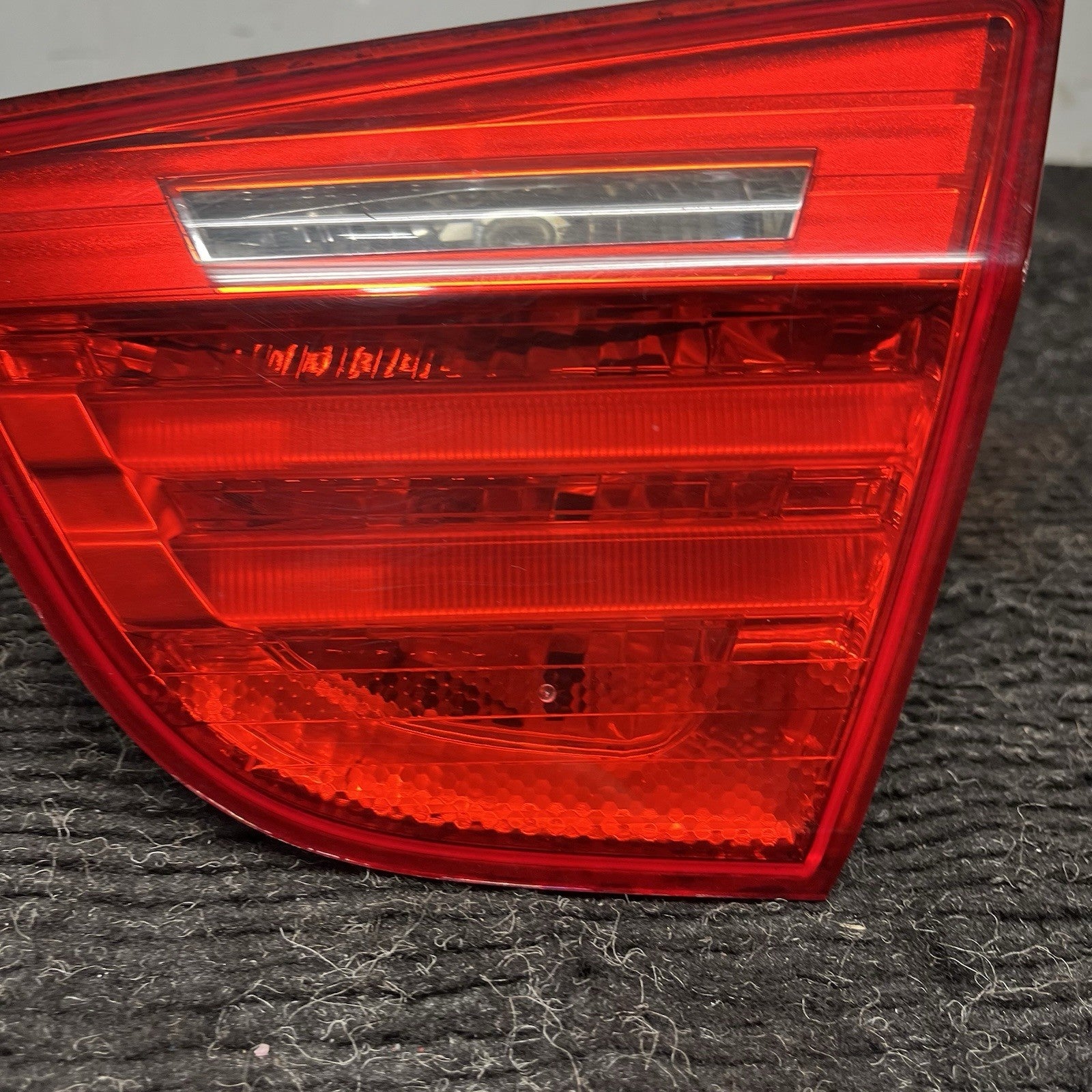 ☑️ 09-11 OEM BMW E90 328 335 M3 LCI Rear Right Passenger Trunk Inner Tail Light