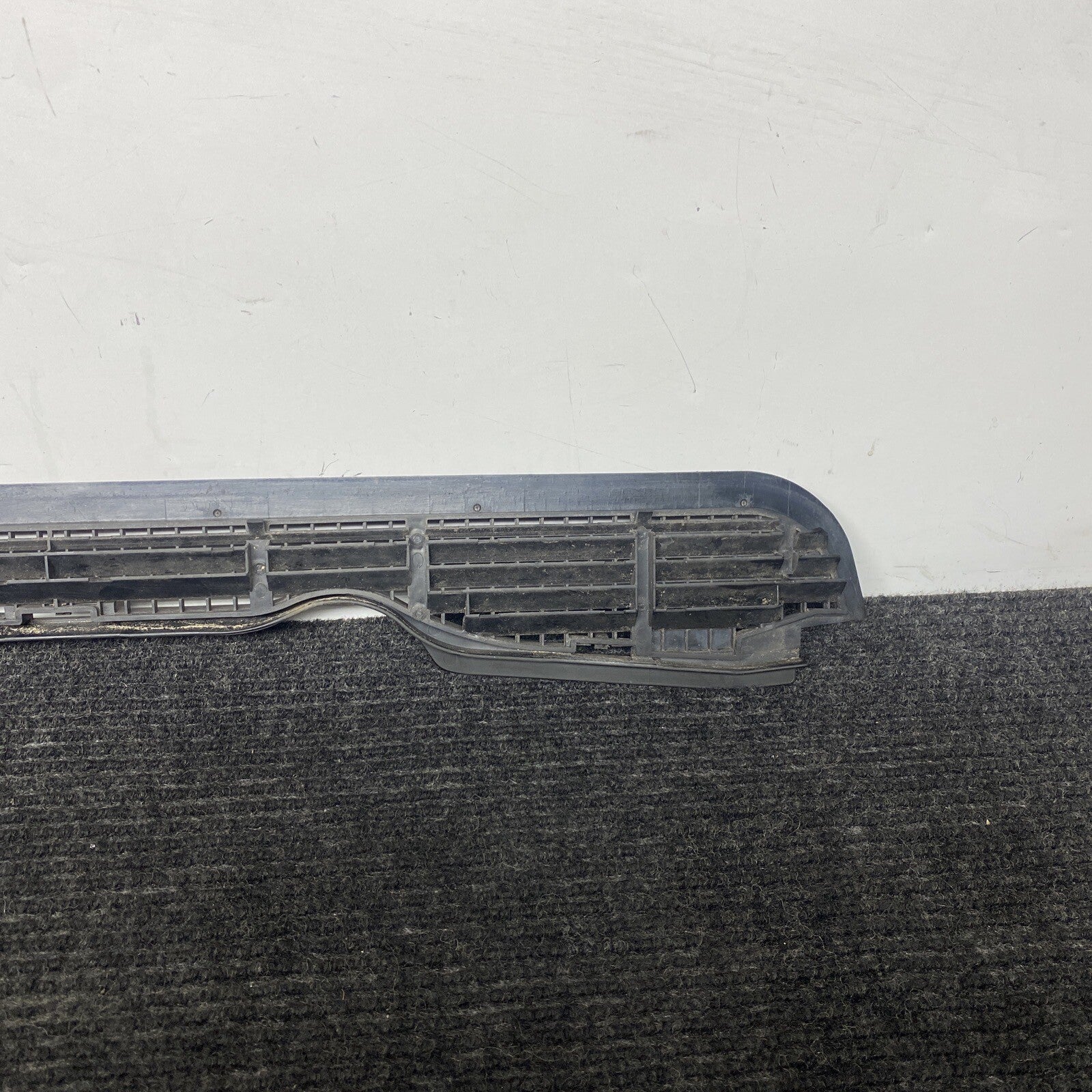 ☑️1991-1999 BMW E36 3 Series Exterior Hood Center Bonnet Cowl Grille OEM 1977679