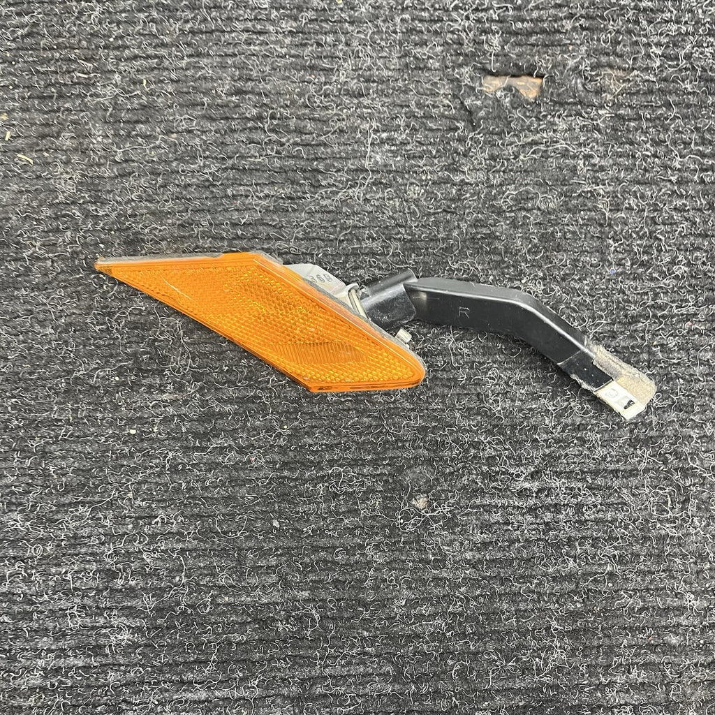 ☑️ 13-20 Scion FRS Subaru BRZ Toyota 86 Right Passenger Marker Amber Light OEM