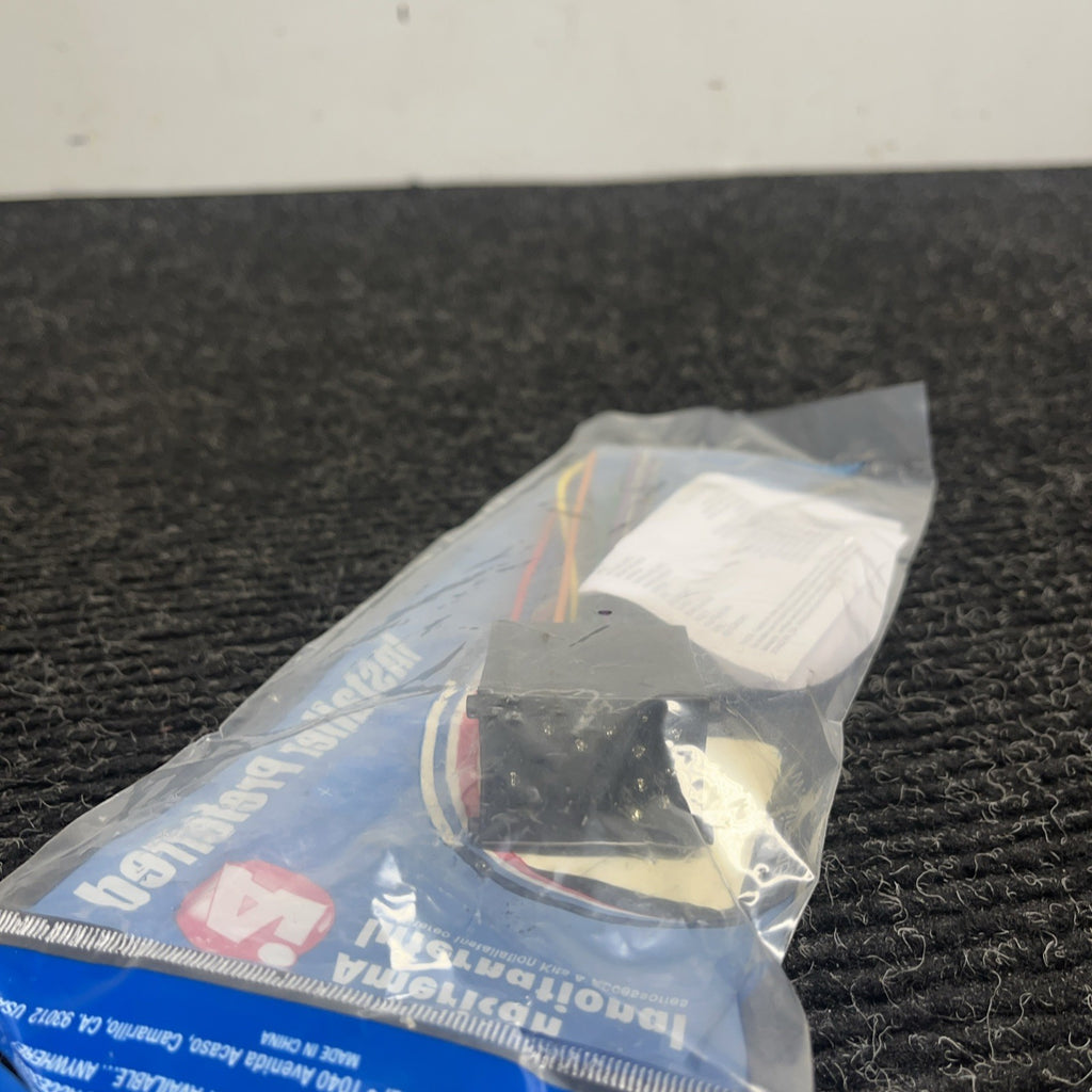 ☑️ OEM AMERICAN INTERNATIONAL WIRING HARNESS PLUG FOR AFTERMARKET RADIO BWH470