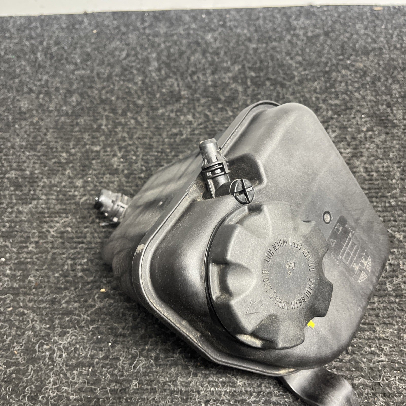 ☑️ 11-13 BMW E88 E90 E92 1/3 Series Engine Radiator Coolant Tank Reservoir OEM