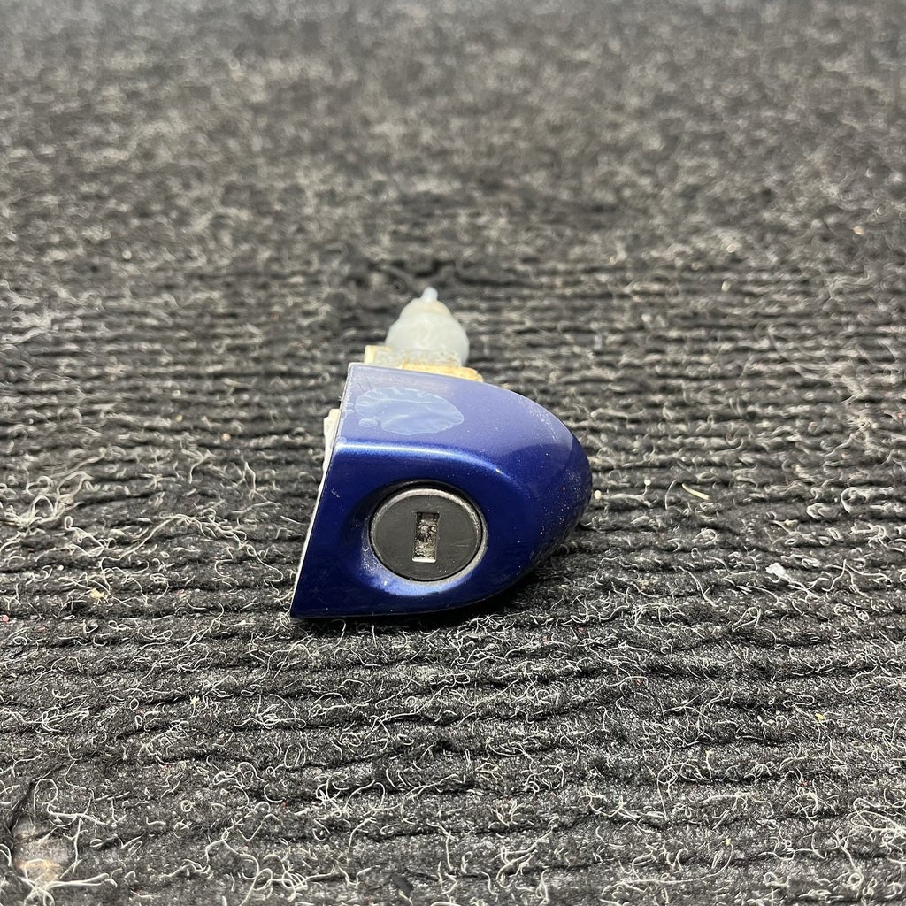 ☑️07-13 OEM BMW E90 335 M3 Left Driver Door Lock Key Cylinder Mechanism Blue