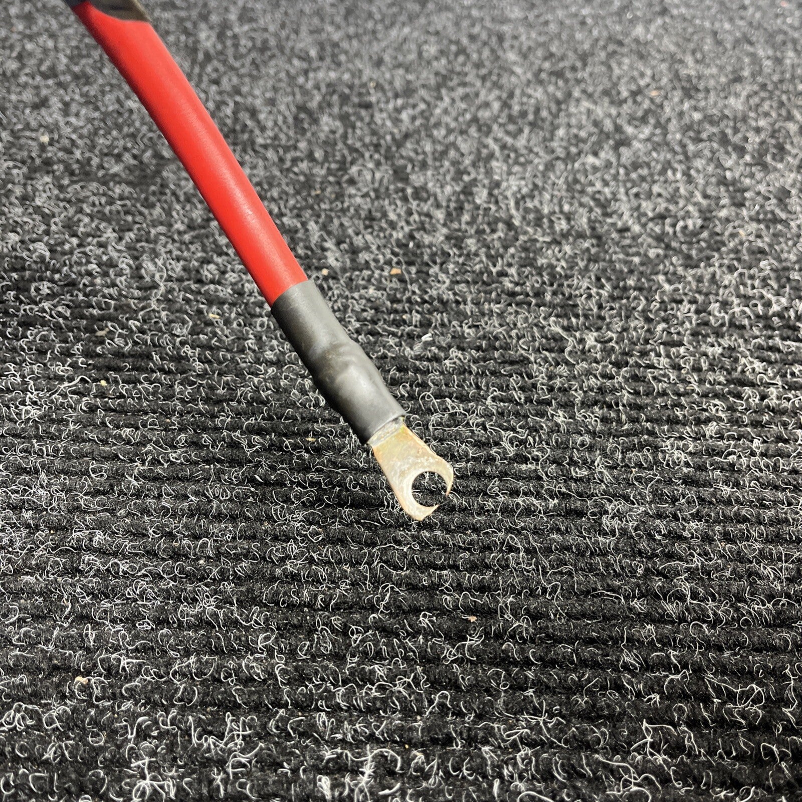☑️ 06-13 OEM BMW E82 E90 E92 E88 Battery Plus Pole Terminal Positive Red Cable