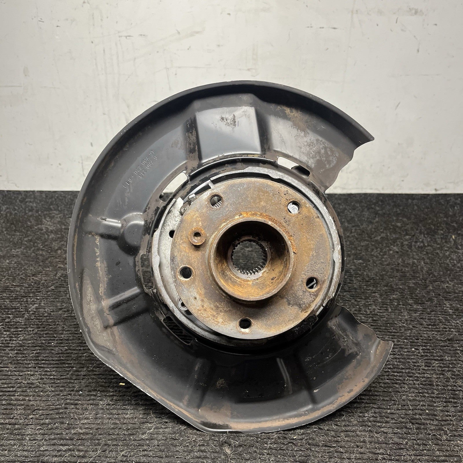 ☑️ 07-13 BMW E82 E88 E90 E92 E93 Rear Passenger Hub Spindle Bearing Knuckle OEM