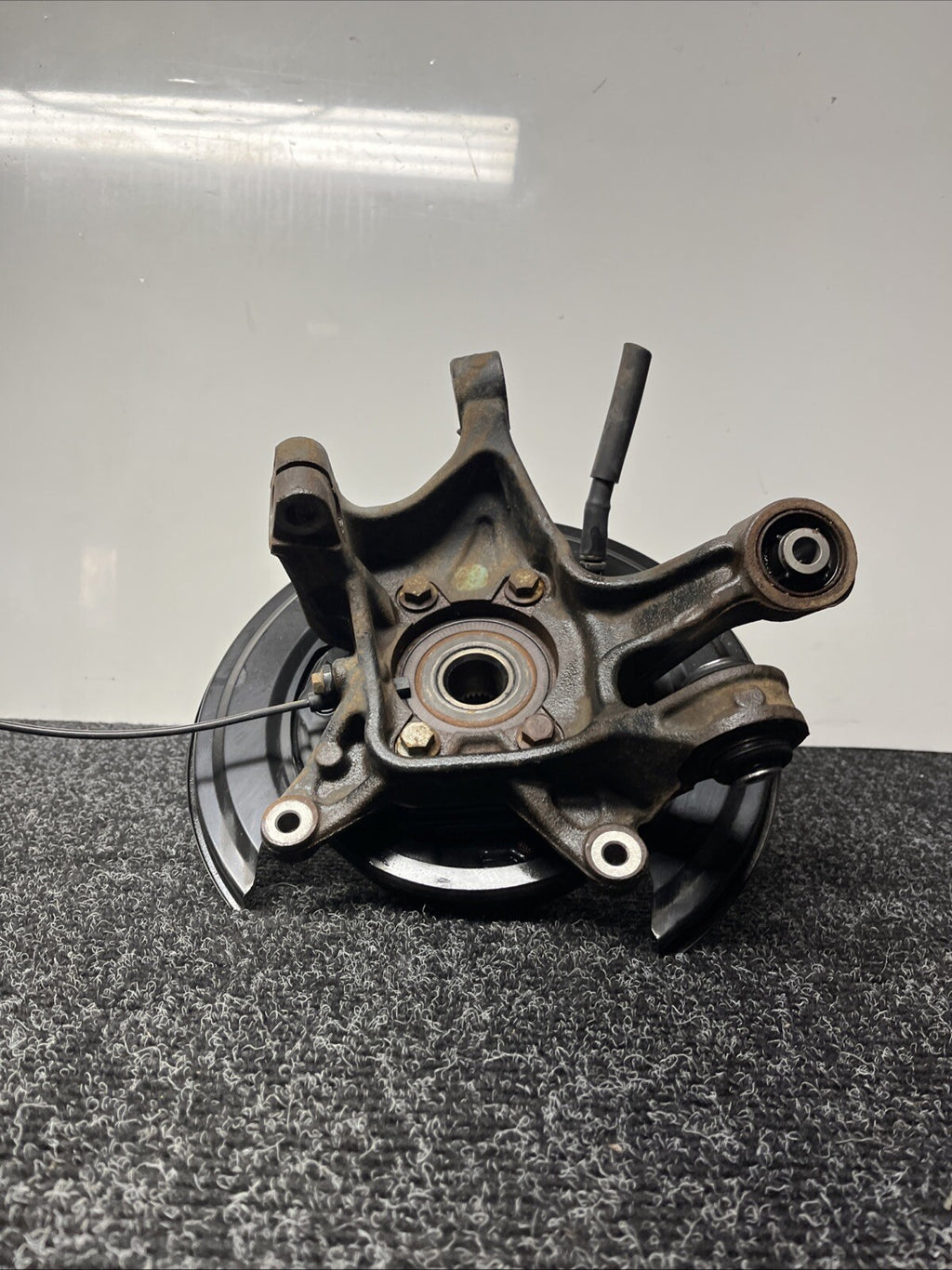 ☑️ 2022-2023 TOYOTA GR86 REAR LEFT DRIVERS SPINDLE KNUCKLE HUB ASSY OEM