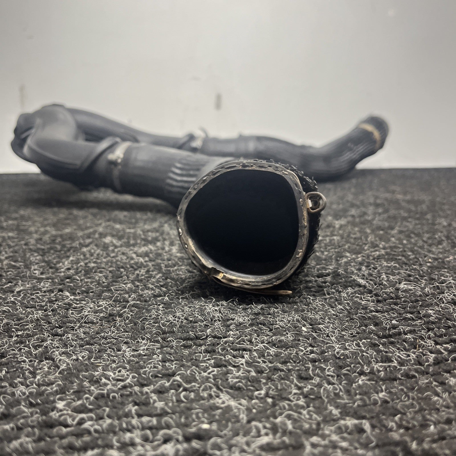 ☑️ 2013-2022 MASERATI LEVANTE 3.0L AIR INLET TUBE DUCT HOSE Y PIPE 670039138 OEM