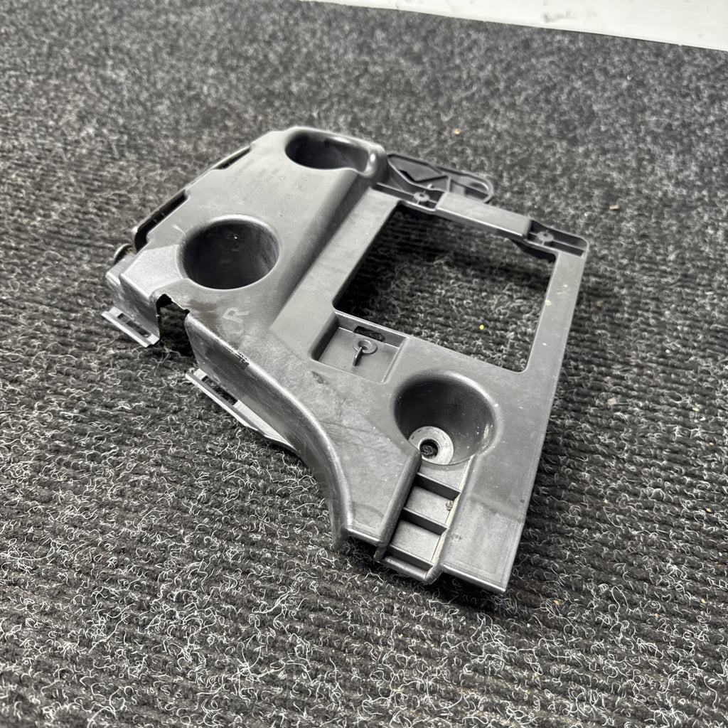 ☑️ 2012-2018 AUDI A6 C7 REAR BUMPER RIGHT SIDE UPPER GUIDE SUPPORT BRACKET OEM