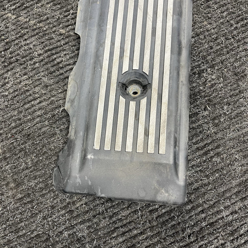 ☑️ BMW E36 Engine Fuel Rail Cover 1740160 M52 OEM 96-99 323 328 E39 528 Z3