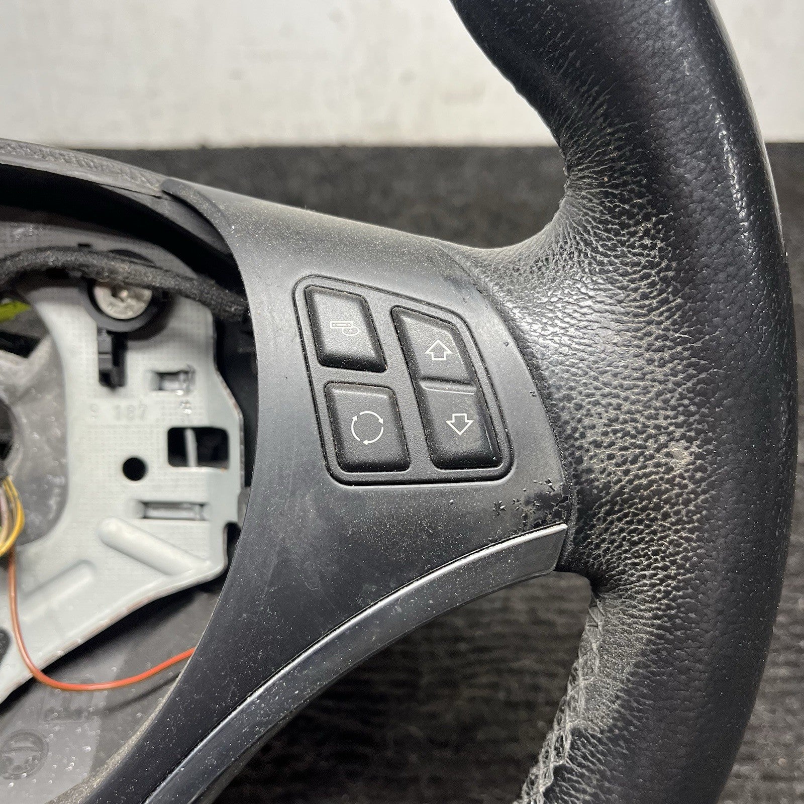 ☑️ 06-10 OEM BMW E92 E93 335 Sport Steering Wheel Black LEATHER w/ Manual
