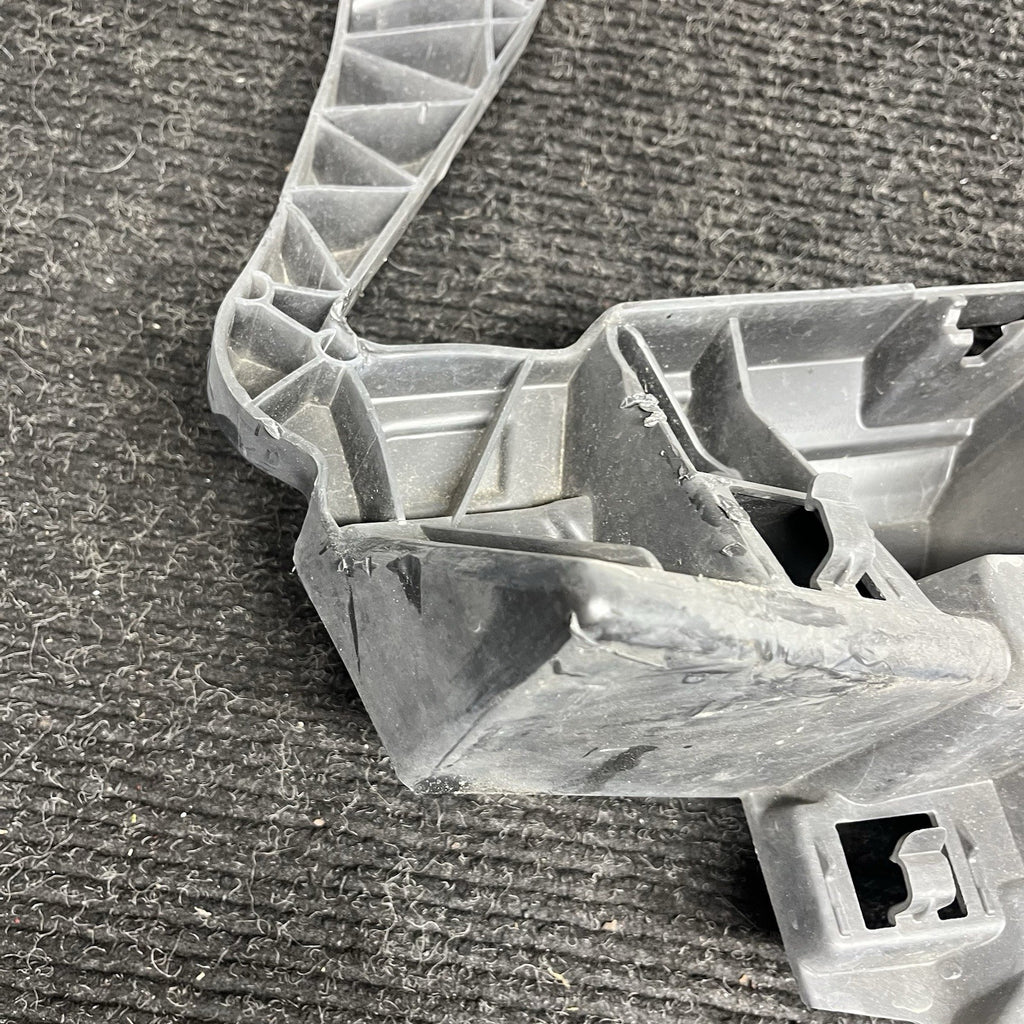 ☑️ 2011-2014 BMW X3 Front Passenger Bumper Headlight Holder Mount Bracket OEM