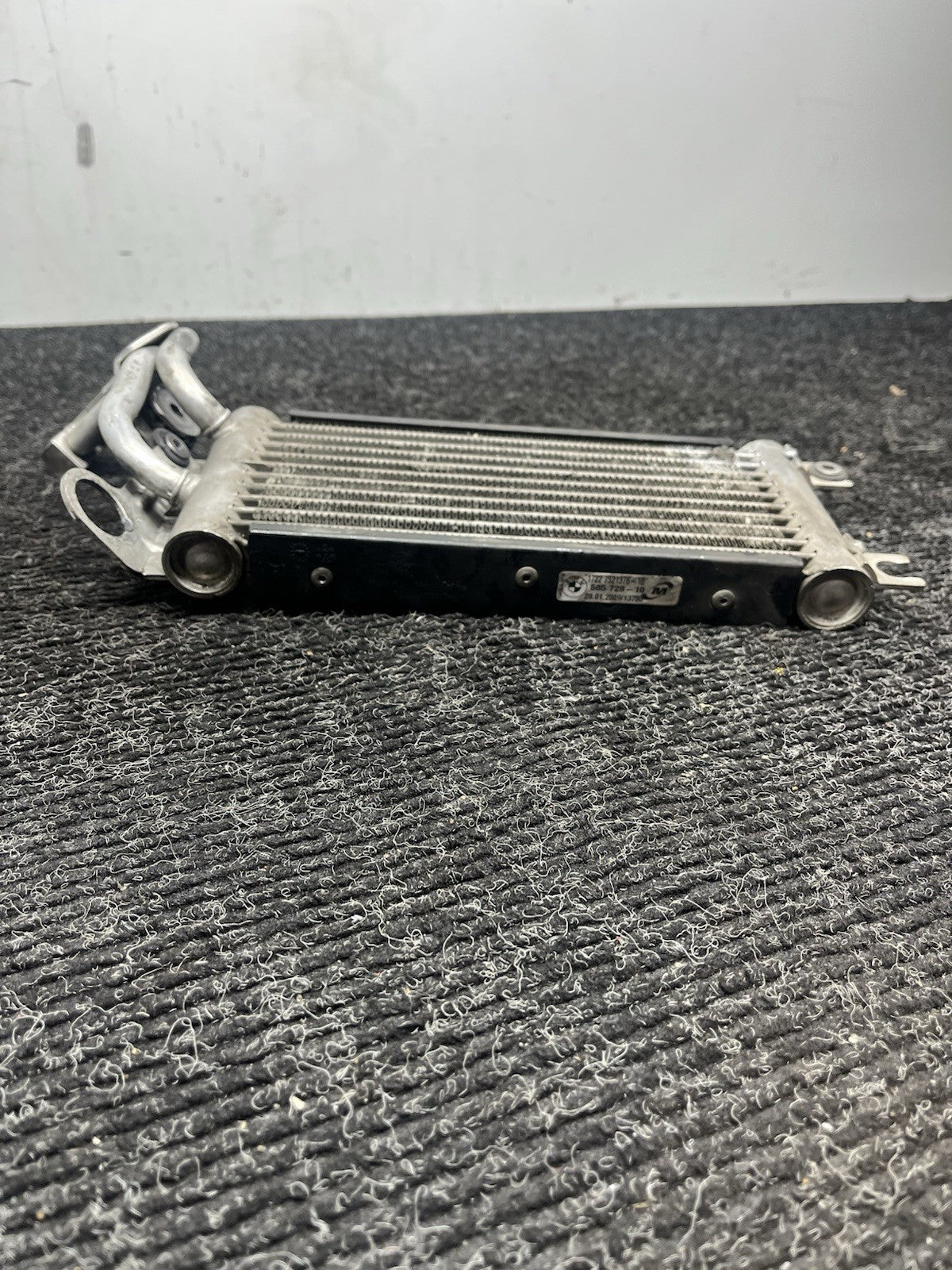 ☑️ 2008-2013 BMW E82 E88 E90 E92 E93 135i 335i N54 Factory Engine Oil Cooler OEM