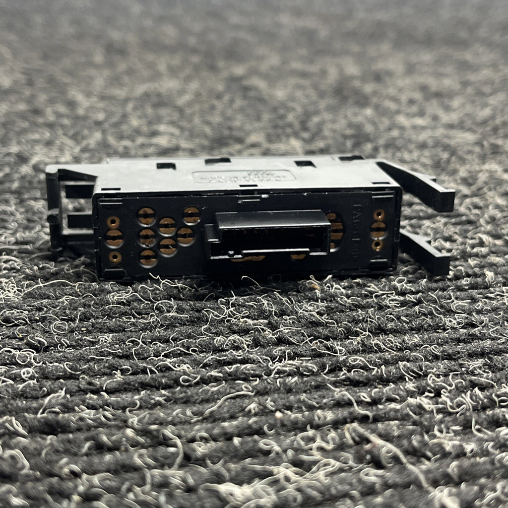 ☑️ BMW E46 330 325 323 PASSENGER WINDOW CONTROL SWITCH 6902178