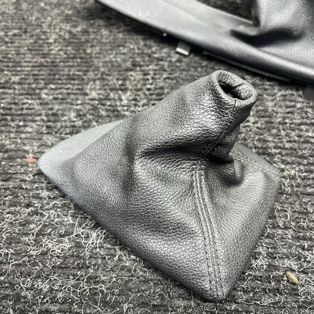 ☑️ 2007-2013 BMW E82 135i N54 AUTOMATIC TRANSMISSION GEAR SHIFT KNOB BOOT OEM