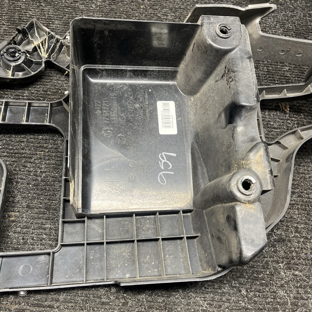 ☑️ 2014-2018 BMW X5 - REAR LEFT Bumper Mount / Bracket 7294721