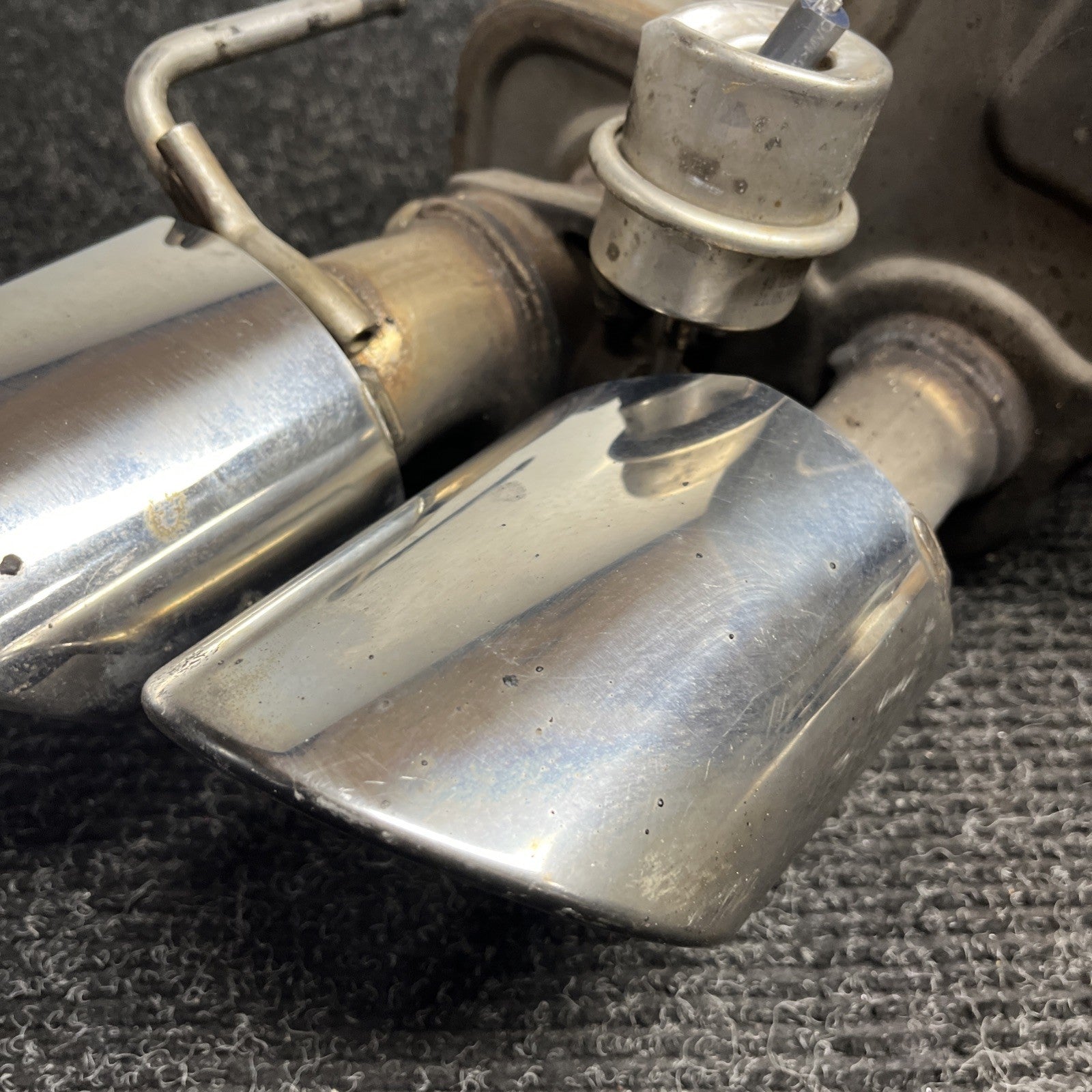 ☑️ 14-19 Ghibli 3.0L Motor Engine Driver Side Left LH Exhaust Muffler OEM