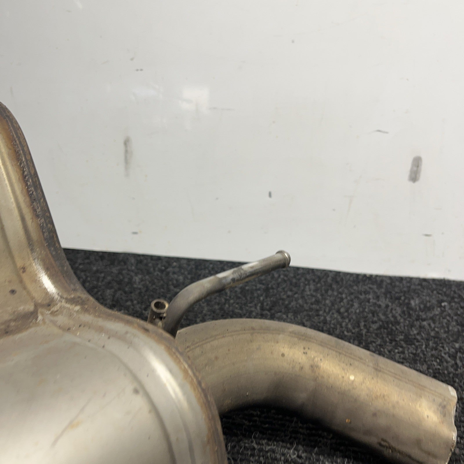☑️ 14-19 Ghibli 3.0L Motor Engine Passenger Side Right Exhaust Muffler OEM