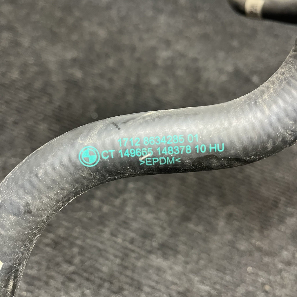 ☑️ 2017-2020 BMW 430I F36 ENGINE RADIATOR LOWER COOLANT HOSE OEM 17128634285