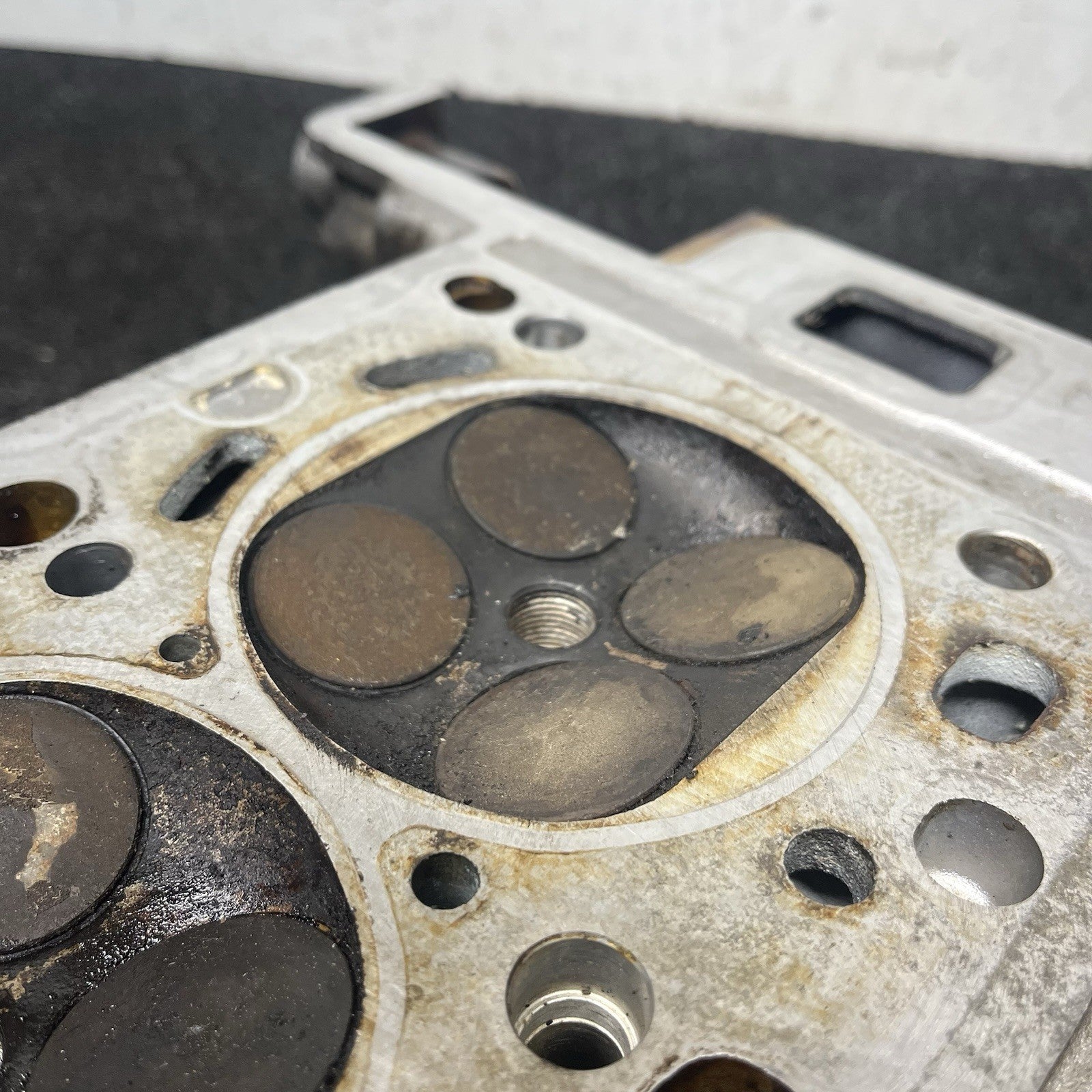 ☑️ BMW M42 Engine Cylinder Head 1721464