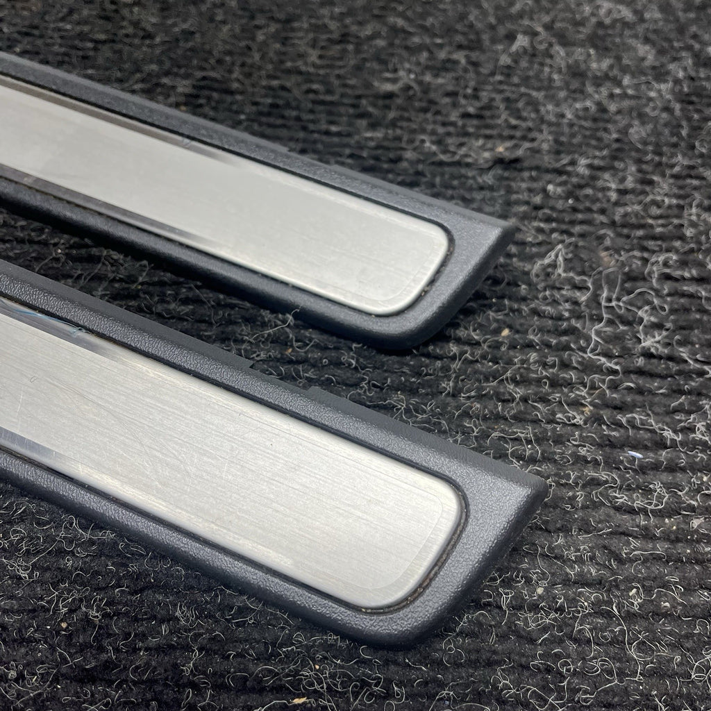 ☑️ 2008-2011 Subaru WRX STi Front Door Sill Trim Scuff Panel PAIR LH RH