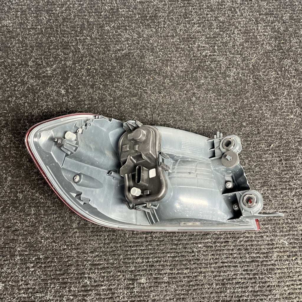 ☑️14-17 OEM BMW F32 F82 F83 M4 430i Rear Right Passenger Side Outer Tail Light