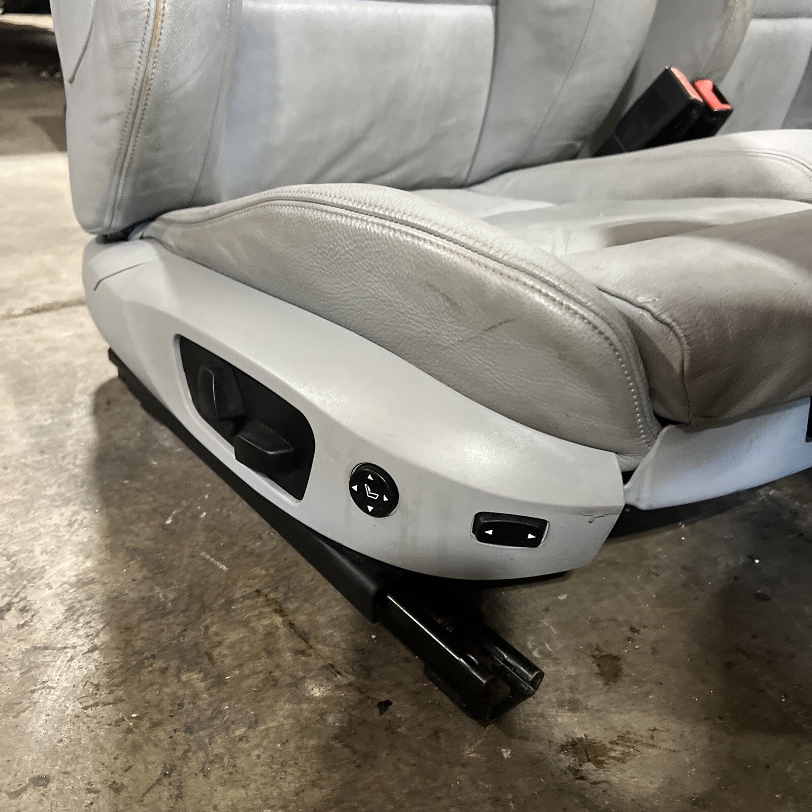 ☑️ 2008-2013 BMW E82 1-Series Coupe Leather Front Sport Seat Pair Grey OEM