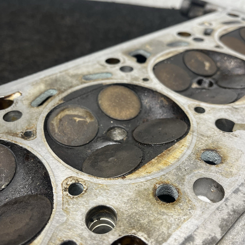 ☑️ BMW M42 Engine Cylinder Head 1721464