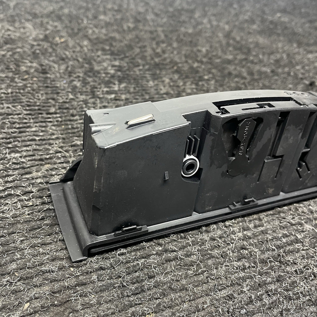 ☑️OEM FRONT CENTER CONSOLE GLASSES TRAY STORAGE 01-06 BMW E46 3SERIES M3 8260312