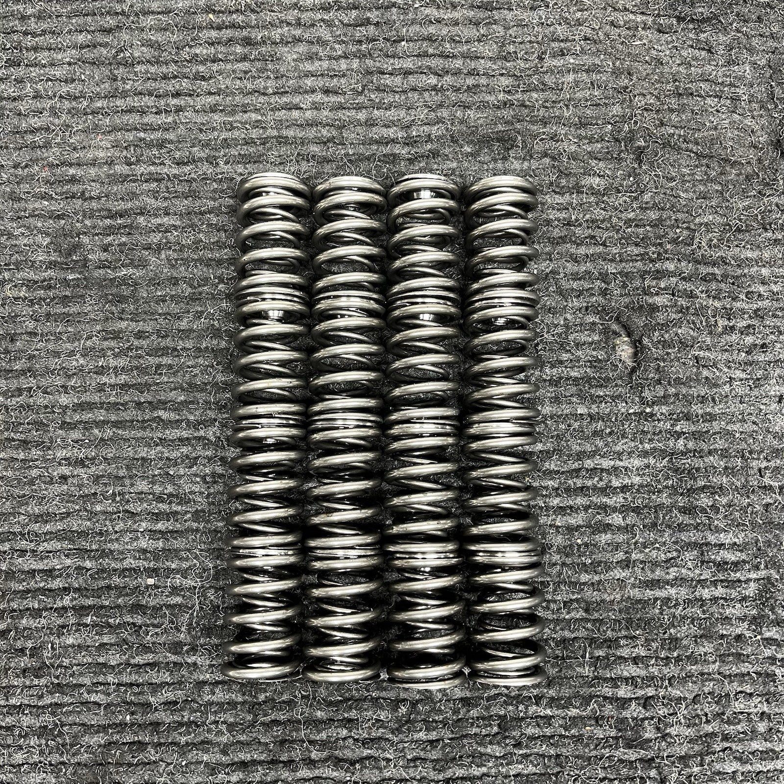 ☑️ GSC Dual Conical Valve Springs w/ Retainers Fits Subaru EJ20 EJ25