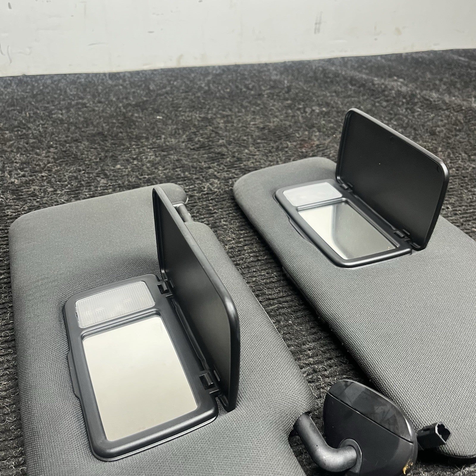 ☑️ 2015-2019 Subaru WRX STI Left Driver Passenger Right Sun Visor Pair OEM 15-19